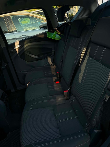 Ford C-Max 6 of 9