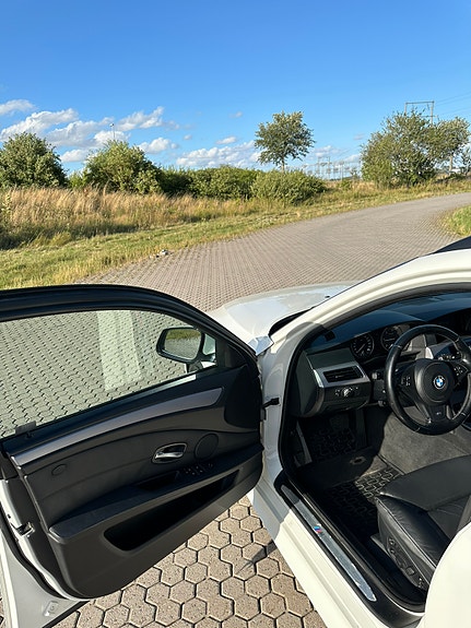BMW 520d 16 of 30