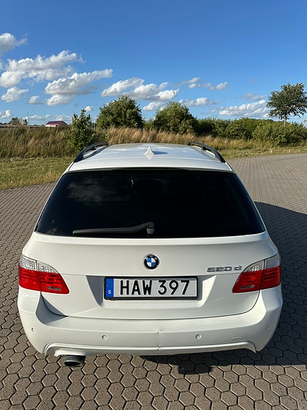 BMW 520d 4 of 30
