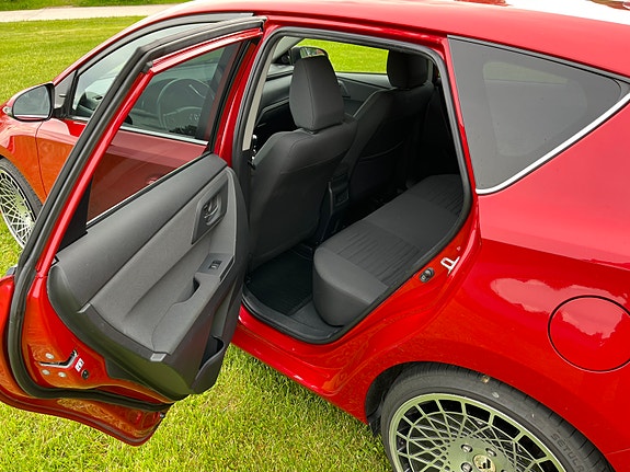 Toyota Auris 6 of 9