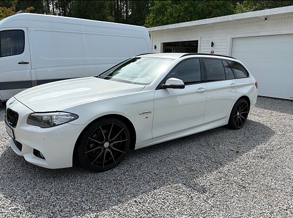 BMW 520d 3 of 12
