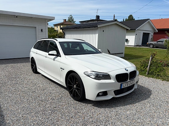 BMW 520d 4 of 12