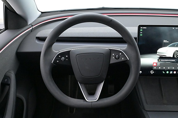 Tesla Model 3 7 of 27