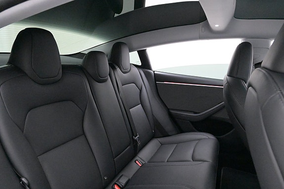 Tesla Model 3 20 of 27