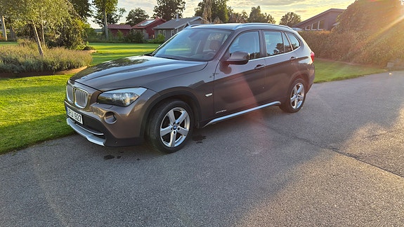 BMW X1 2 of 11