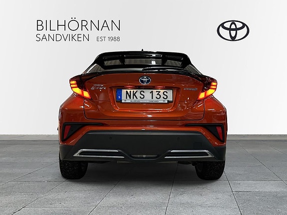 Toyota C-HR 5 of 13