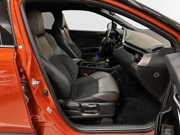 Toyota C-HR 8 of 13