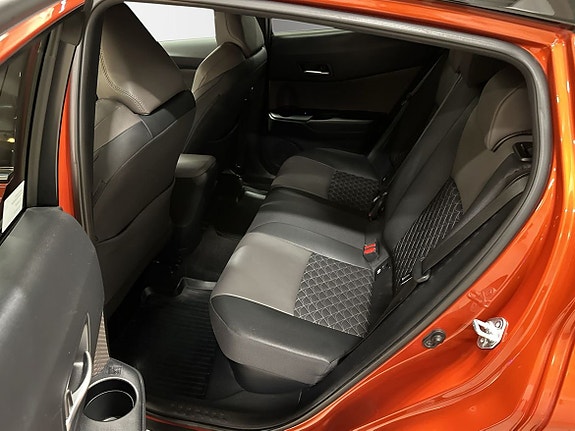 Toyota C-HR 9 of 13