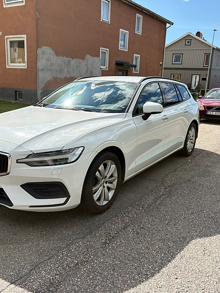 Volvo V60 3 of 16
