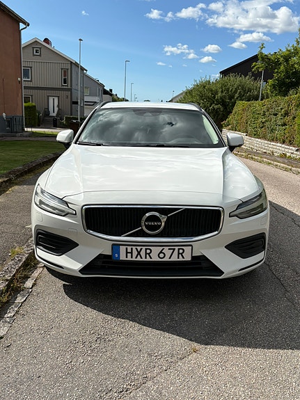 Volvo V60 4 of 16