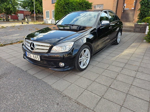 Mercedes-Benz C180 22 of 26
