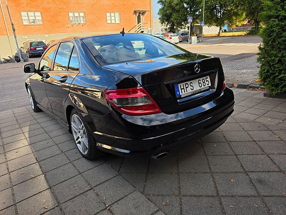 Mercedes-Benz C180 4 of 26