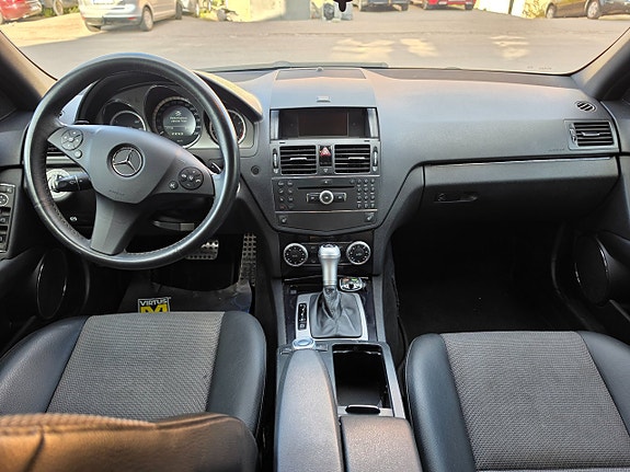 Mercedes-Benz C180 5 of 26