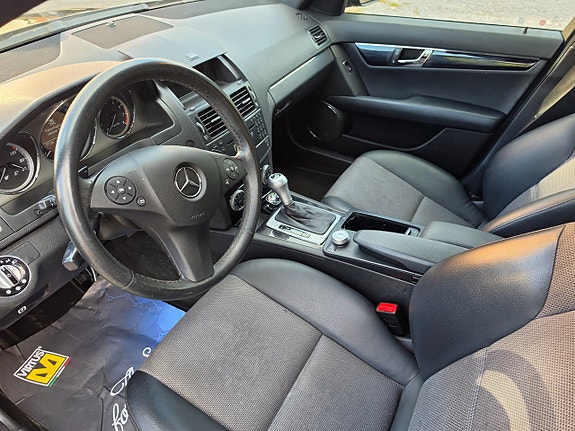 Mercedes-Benz C180 26 of 26