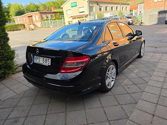 Mercedes-Benz C180 3 of 26
