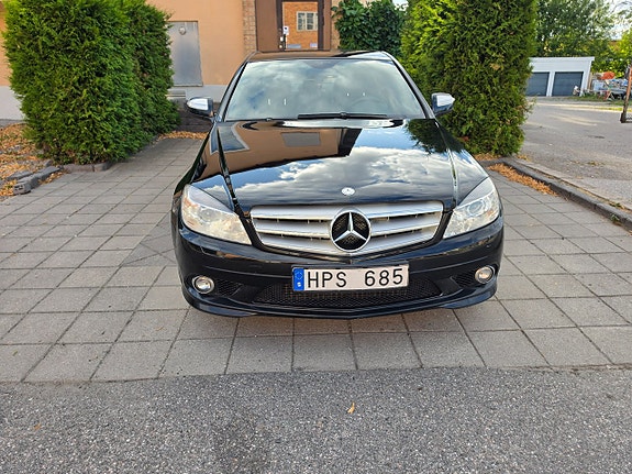 Mercedes-Benz C180 13 of 26