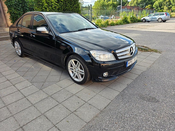 Mercedes-Benz C180 23 of 26