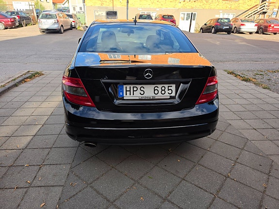 Mercedes-Benz C180 15 of 26