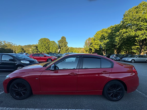 BMW 320d 2 of 13