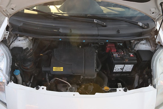 Toyota Yaris 8 of 10