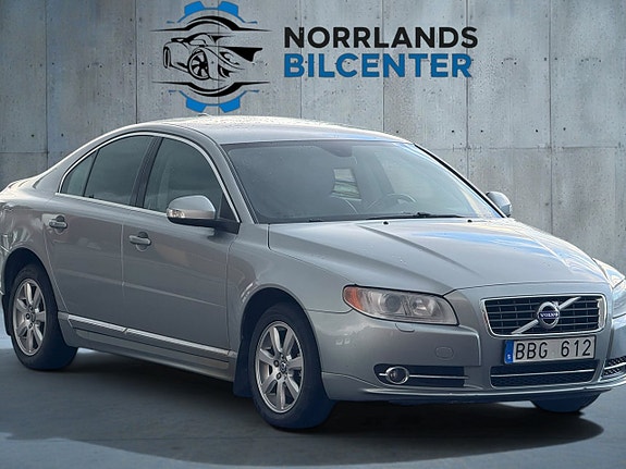 Volvo S80 2 of 14
