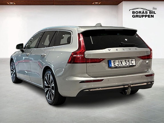 Volvo V60 2 of 18