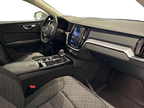 Volvo V60 4 of 18