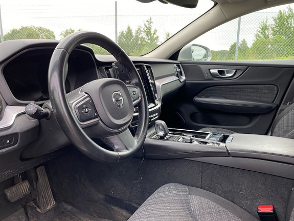 Volvo V60 3 of 4