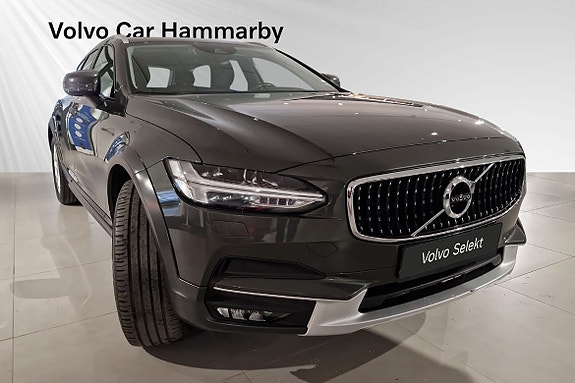 Volvo V90 Cross Country 3 of 14