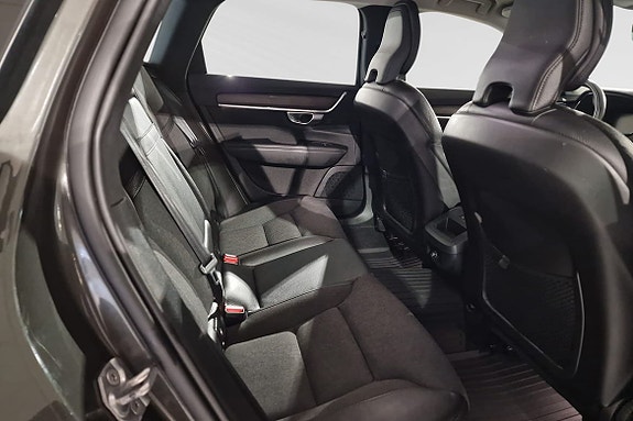 Volvo V90 Cross Country 8 of 14