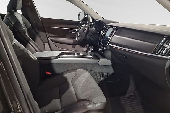 Volvo V90 Cross Country 11 of 14
