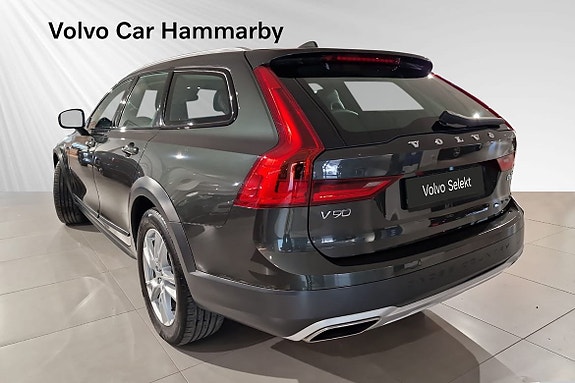 Volvo V90 Cross Country 4 of 14