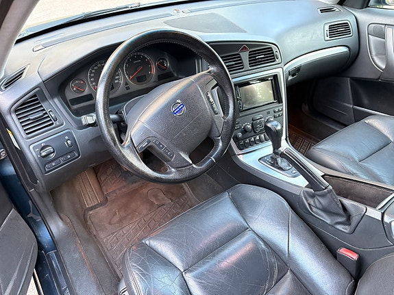 Volvo V70 4 of 8