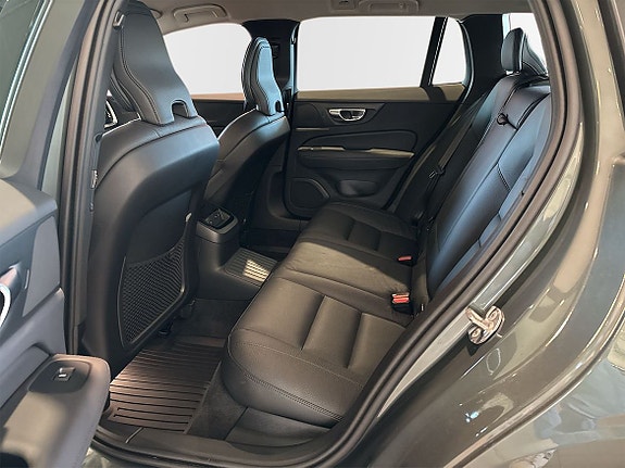 Volvo V60 7 of 14