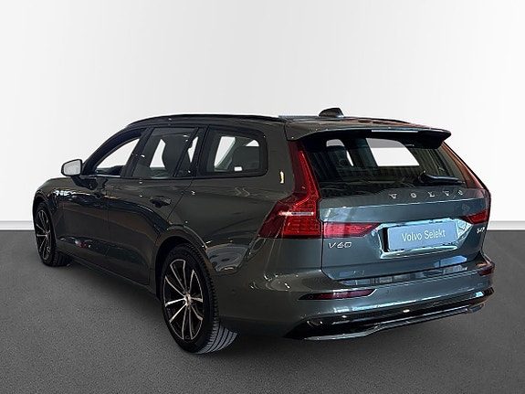 Volvo V60 2 of 14
