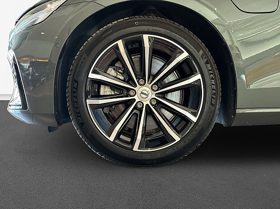 Volvo V60 10 of 14