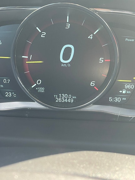 Volvo V70 4 of 5