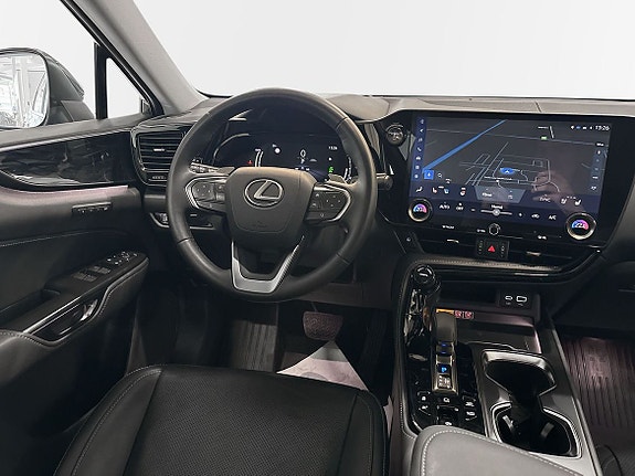 Lexus NX450h+ 17 of 20