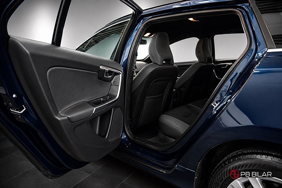 Volvo V60 10 of 22