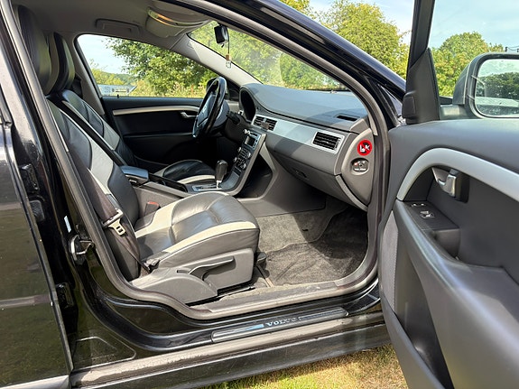 Volvo V70 9 of 15