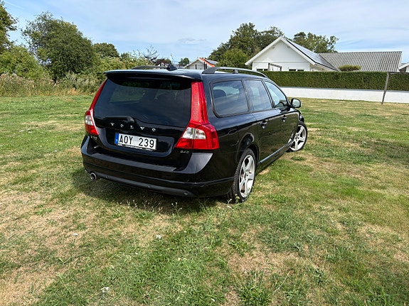 Volvo V70 6 of 15
