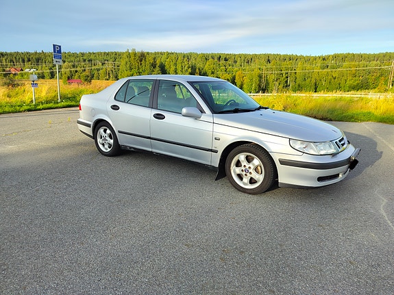 Saab 9-5 2 of 4