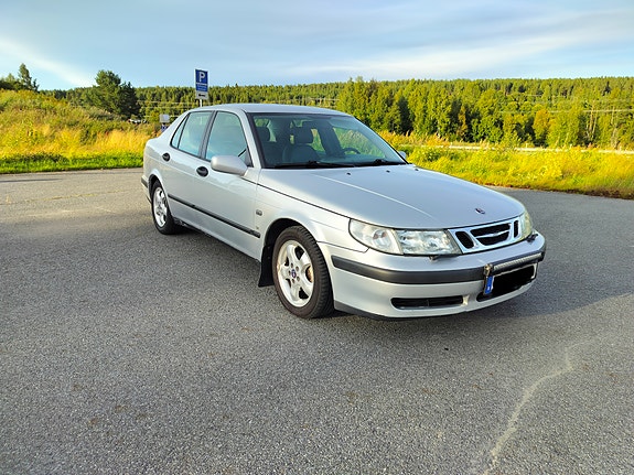 Saab 9-5 4 of 4