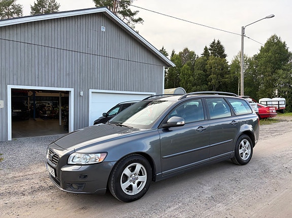Volvo V50 5 of 9