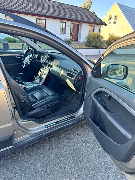 Volvo XC70 6 of 9