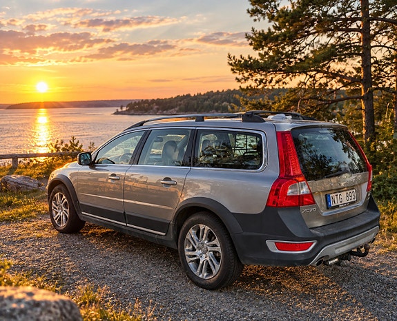 Volvo XC70 2 of 2