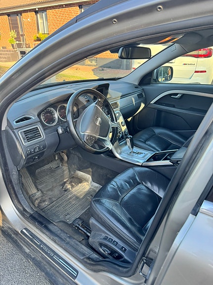 Volvo XC70 5 of 9