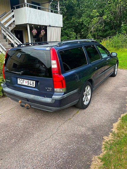 Volvo V70 5 of 10