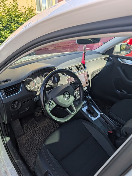 Skoda Octavia 3 of 6