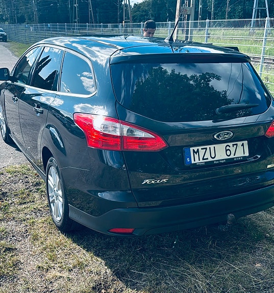 Ford Focus 2 of 5
